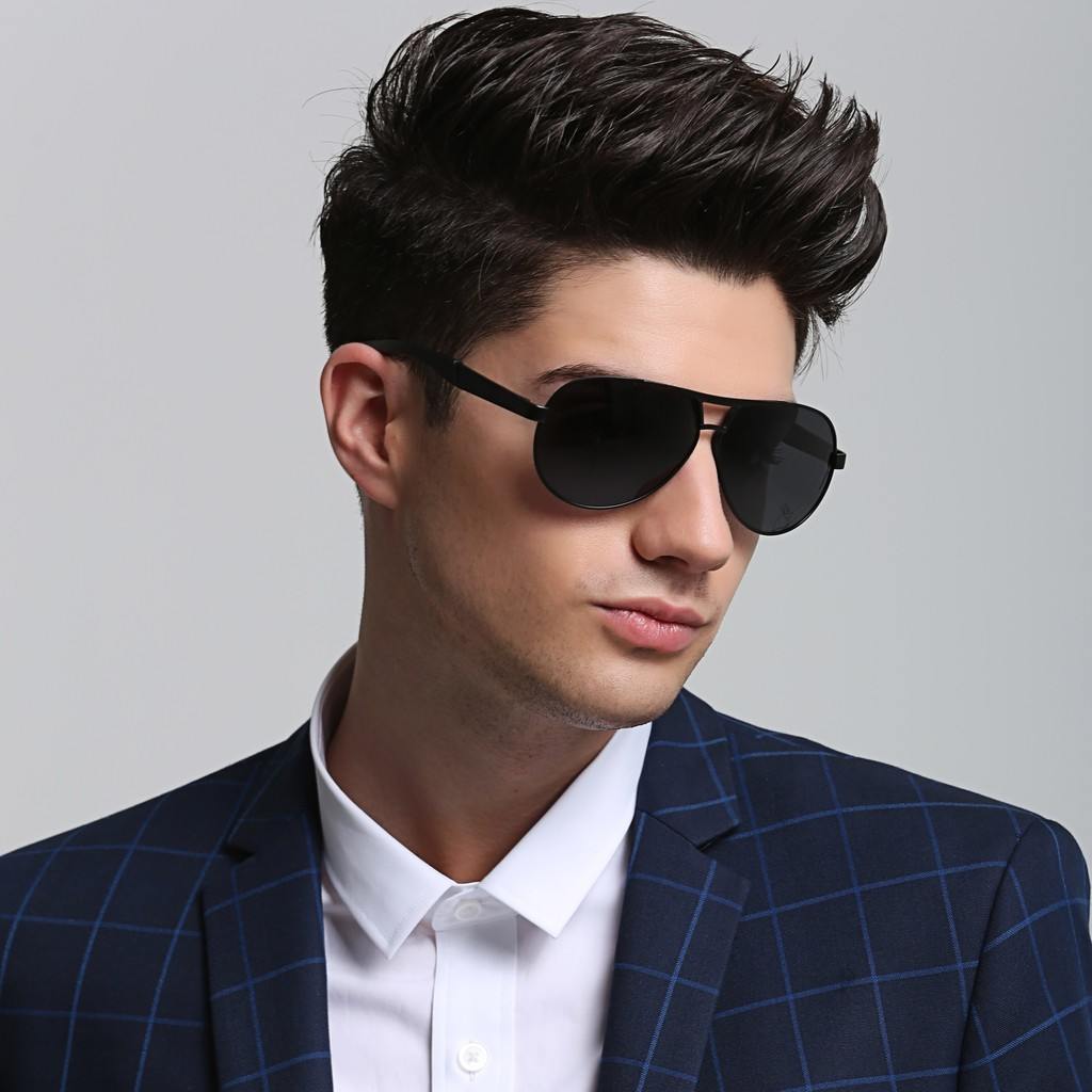 Kính hợp với khuôn mặt nhỏ nhắn.