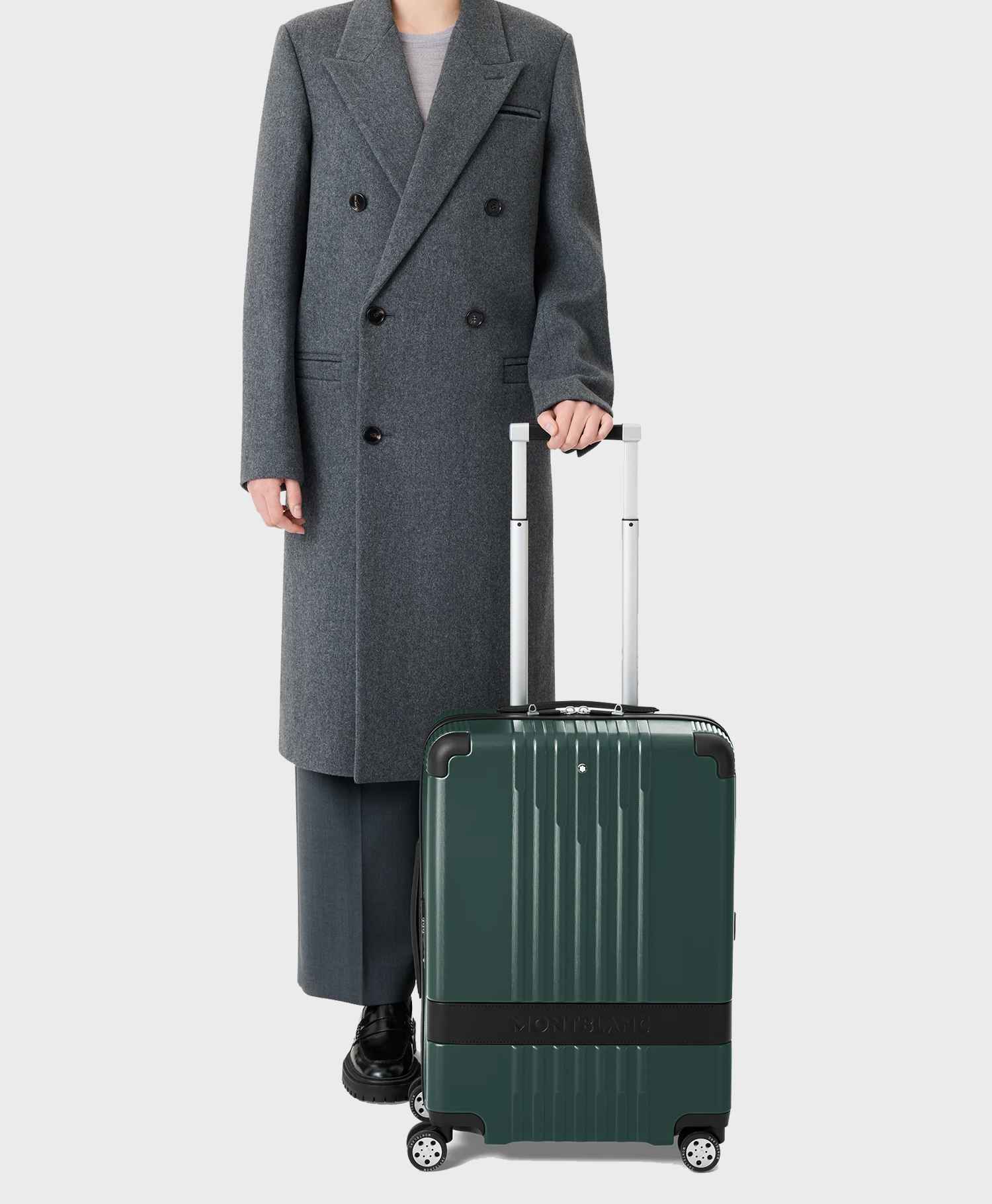 Mua vali du lịch Montblanc 131854 ở đâu uy tín?